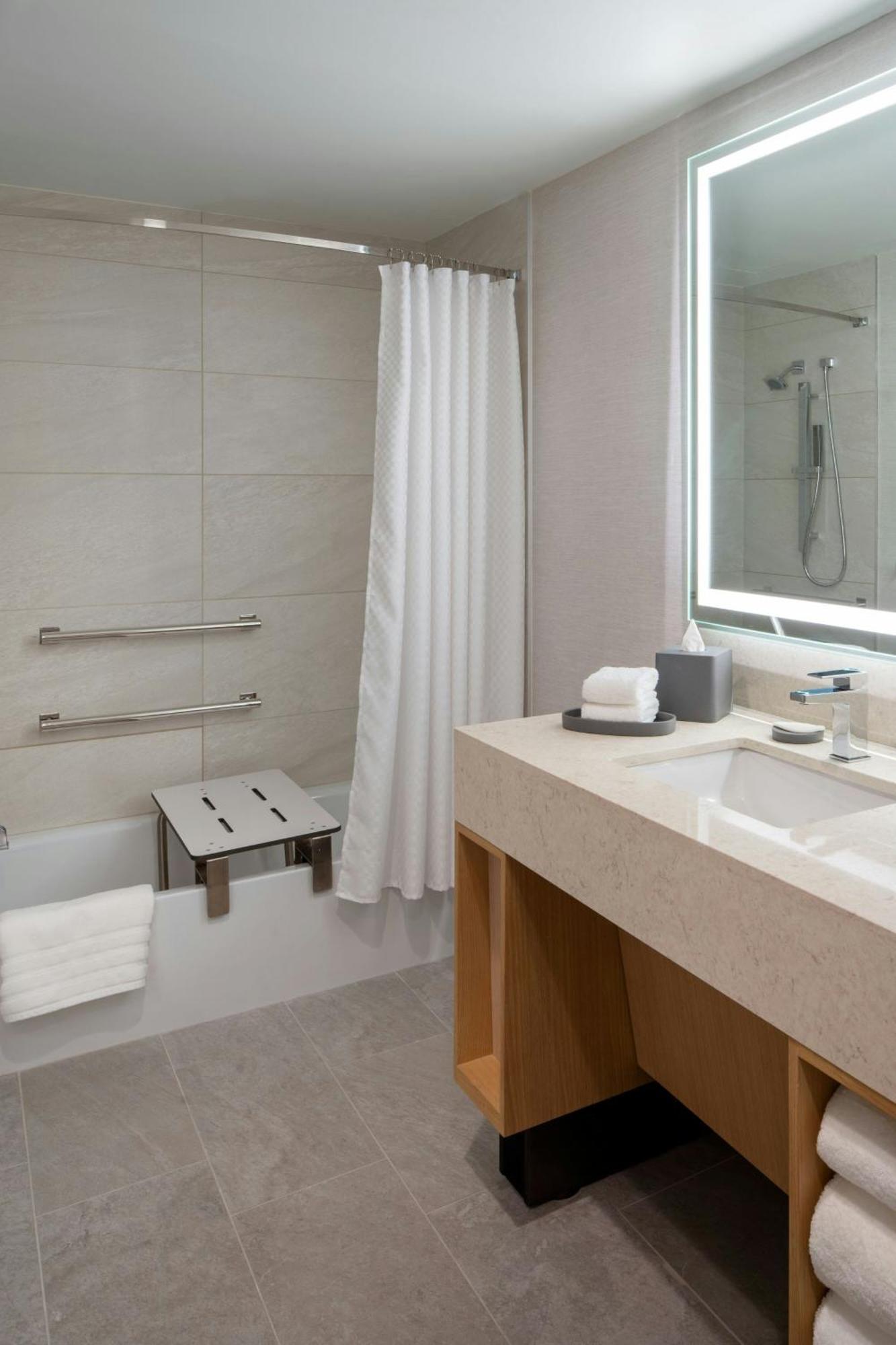 Hotel The Westin Medical Center - Museum District 4*